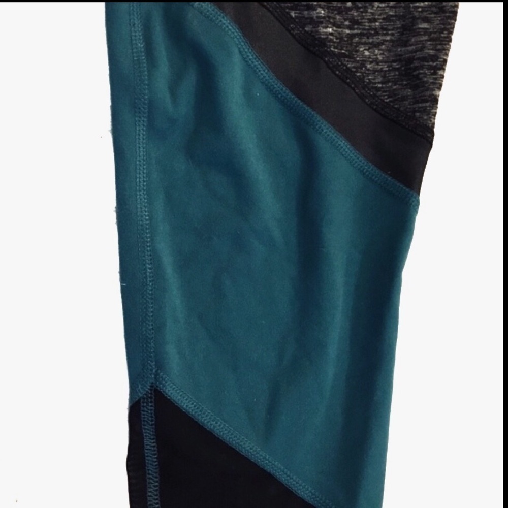 Yogalicious Women’s Mesh Panel Color Block Leggings - Picture 2 of 5
